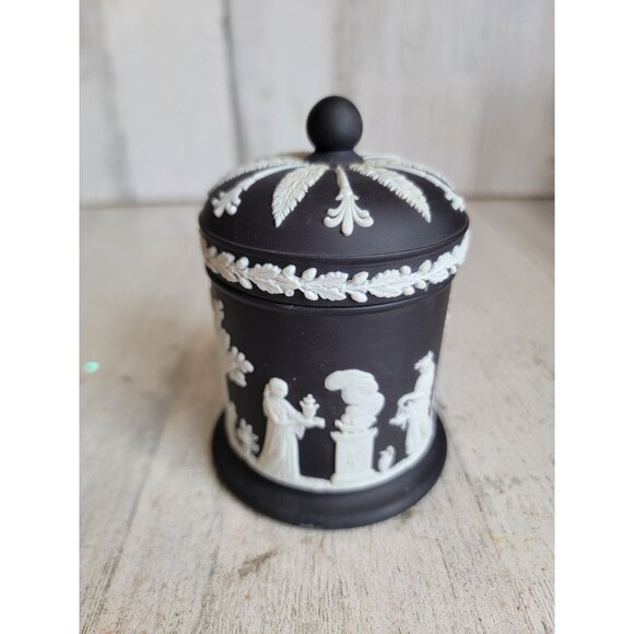 Wedgwood black mini tobacco‎ pot jar vintage Victorian angel Olympian lidded - Picture 1 of 9